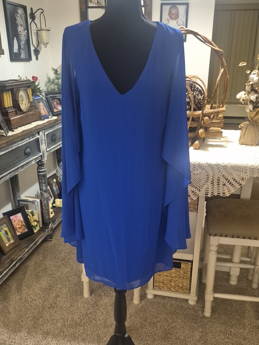 Vince Camuto Royal Blue V-Neck Long Sleeve Chiffon Dress